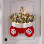 Creative Glove-Shaped Christmas Wreath